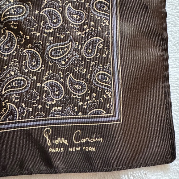 2 Pierre Cardin Men's Brown and Blue Pocket Squares - Picture 3 of 13